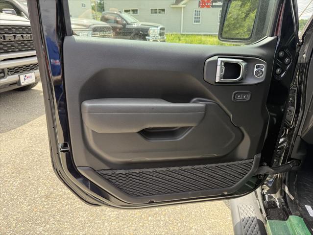 new 2025 Jeep Gladiator car, priced at $53,760