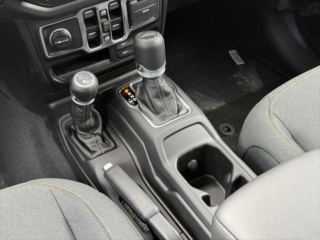 new 2025 Jeep Gladiator car, priced at $53,760