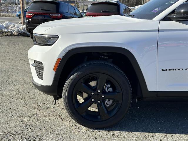 new 2025 Jeep Grand Cherokee car, priced at $48,575