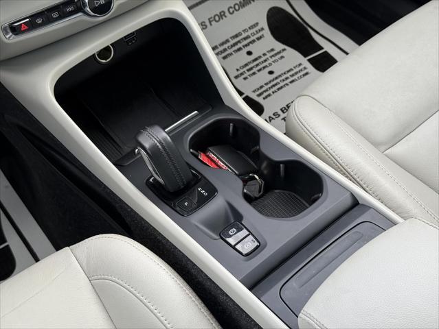 used 2020 Volvo XC40 car, priced at $22,331