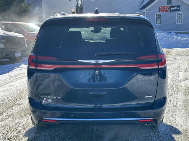 new 2025 Chrysler Pacifica car, priced at $47,635