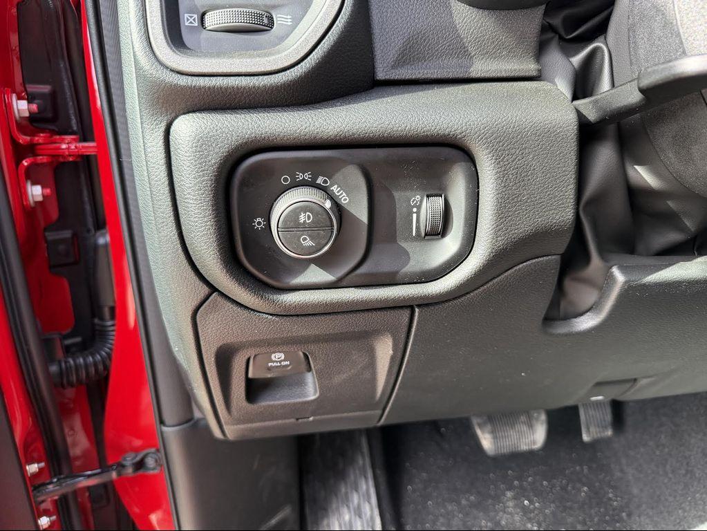 new 2025 Ram 1500 car, priced at $57,985