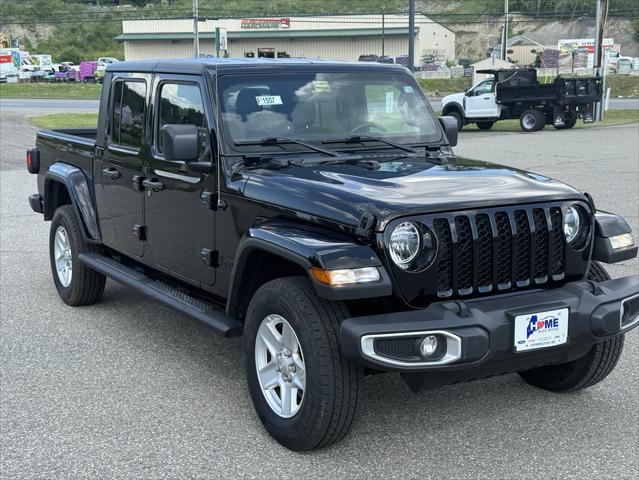 used 2023 Jeep Gladiator car, priced at $30,428