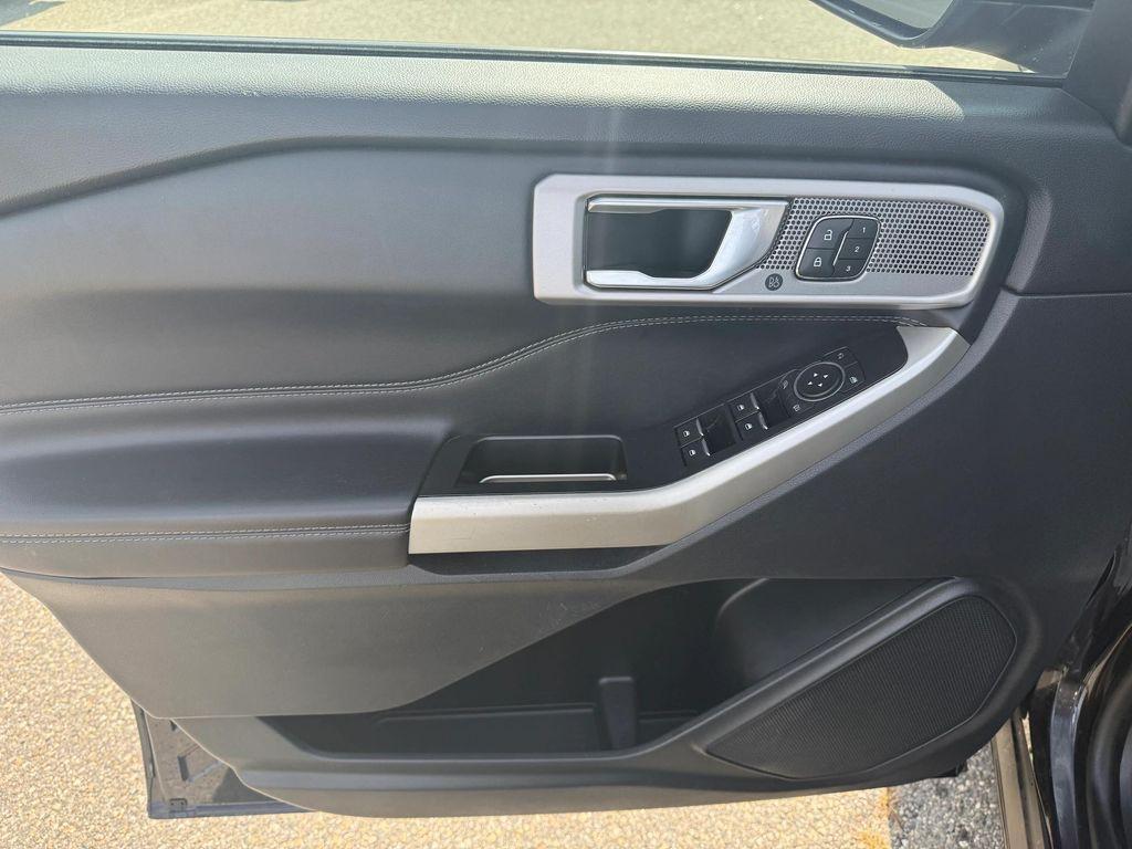 used 2021 Ford Explorer car, priced at $25,999