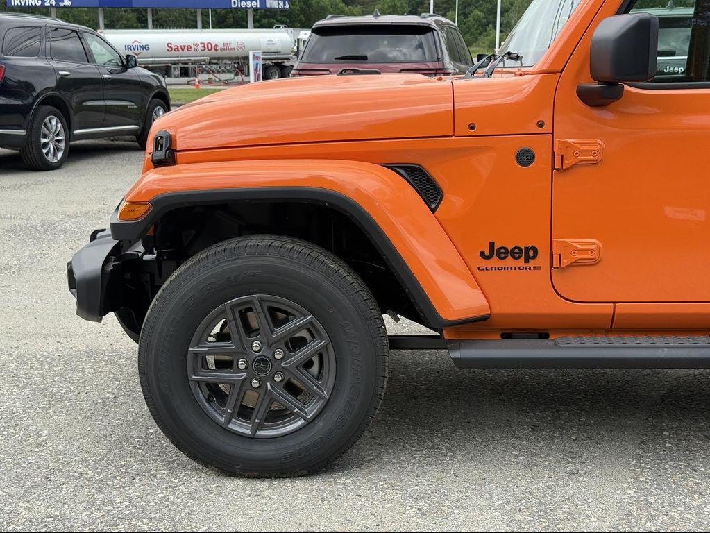 new 2025 Jeep Gladiator car, priced at $51,765