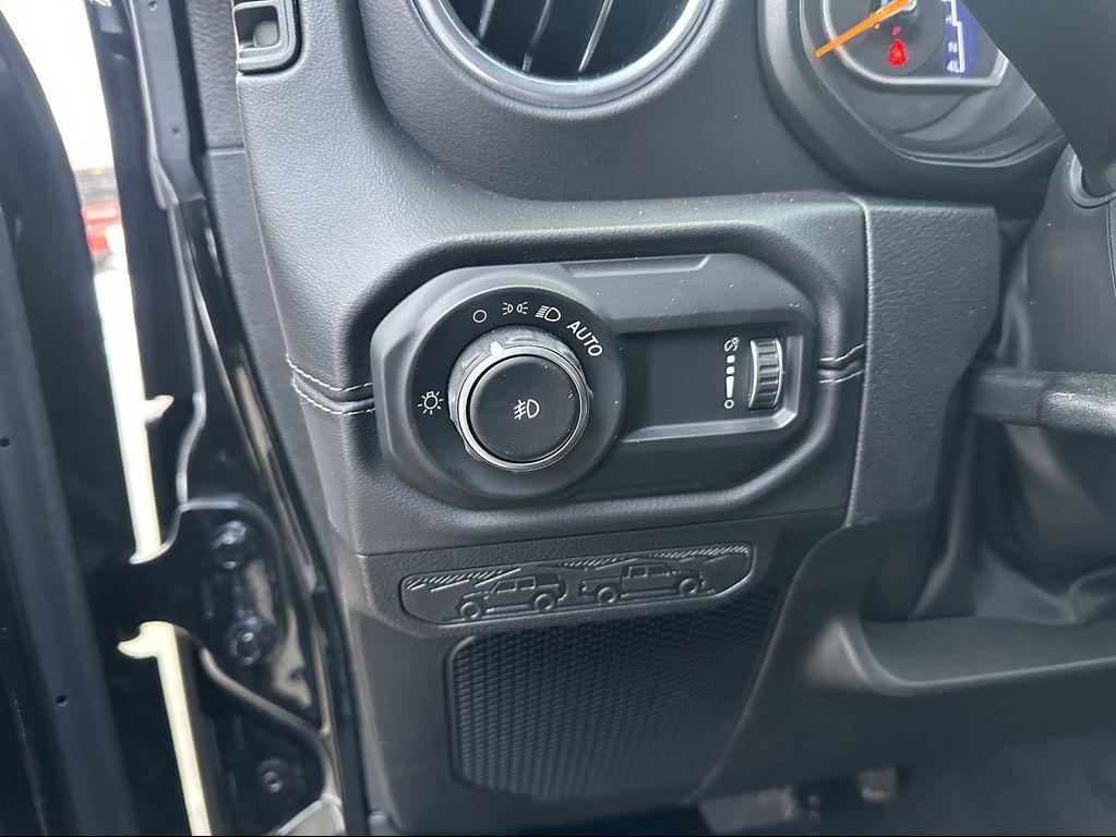 new 2025 Jeep Wrangler car, priced at $60,930