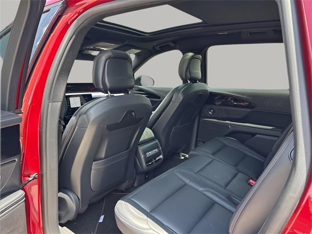used 2024 Lincoln Nautilus car, priced at $49,998