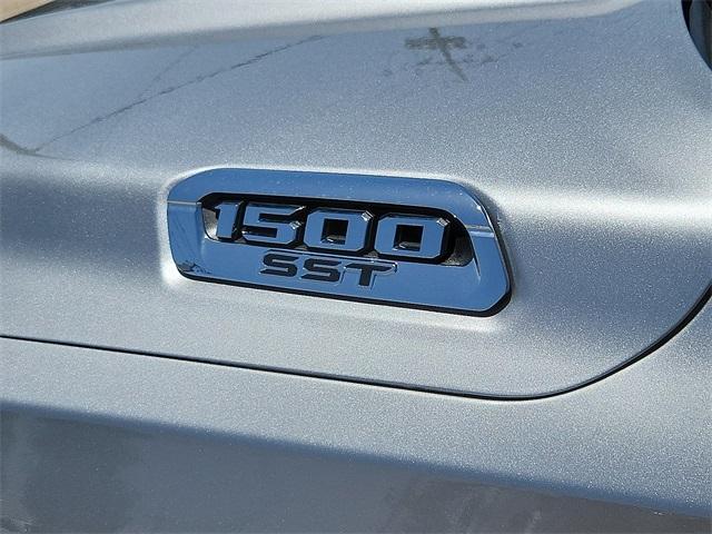 new 2025 Ram 1500 car, priced at $55,620