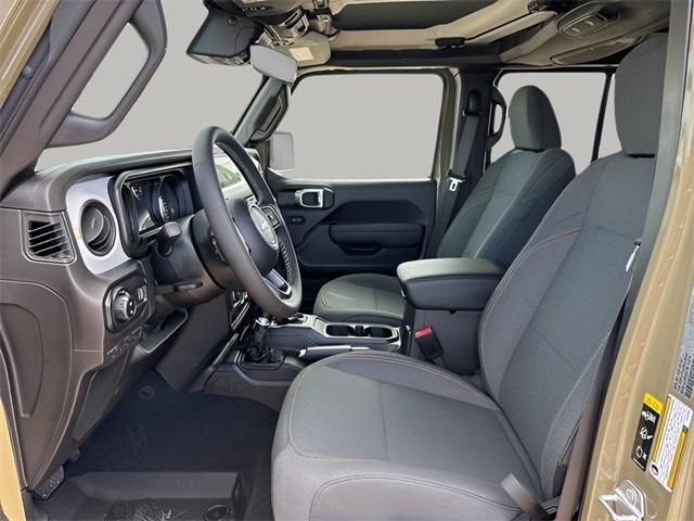 new 2025 Jeep Gladiator car, priced at $46,323