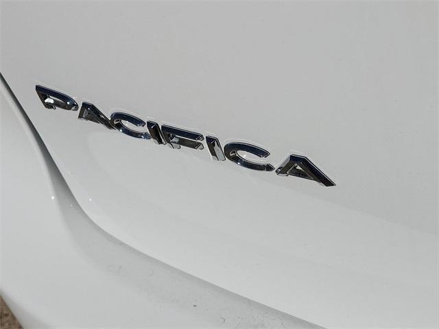 new 2025 Chrysler Pacifica car, priced at $43,425