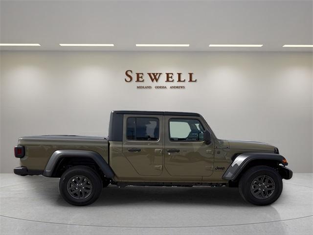 new 2025 Jeep Gladiator car, priced at $46,323