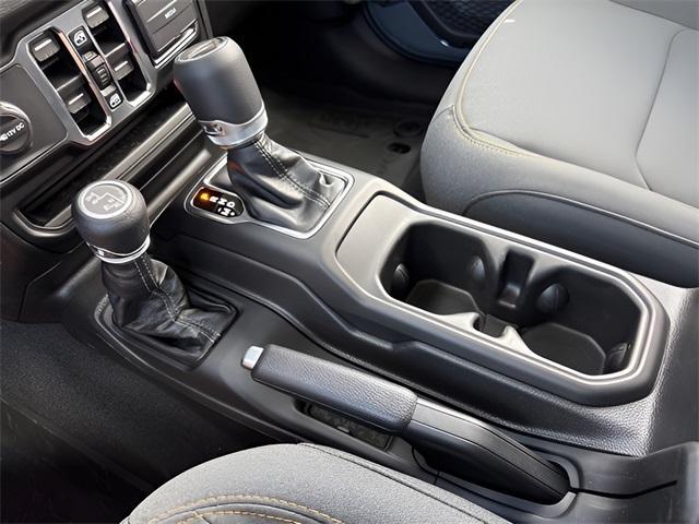 new 2025 Jeep Gladiator car, priced at $46,323