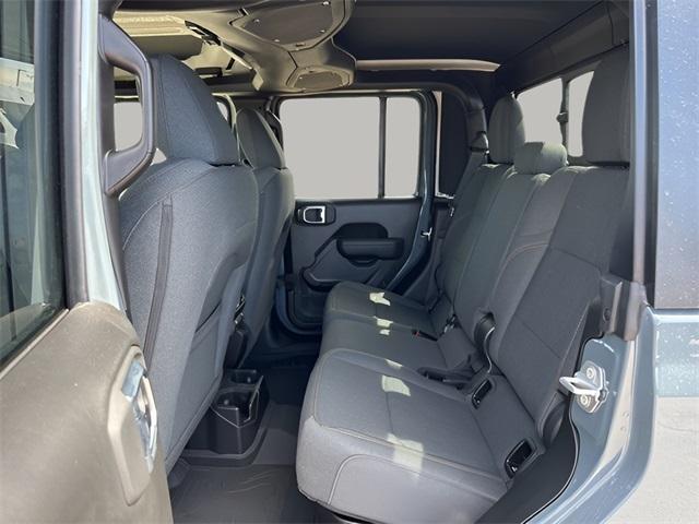 new 2025 Jeep Gladiator car, priced at $46,323