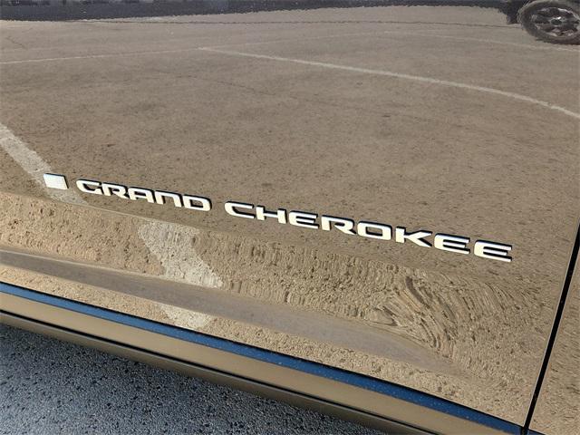 new 2024 Jeep Grand Cherokee L car, priced at $38,479