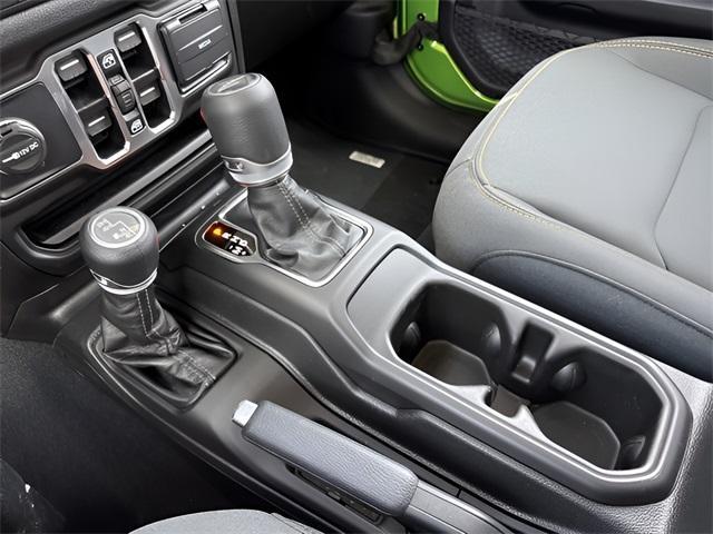 new 2025 Jeep Gladiator car, priced at $46,323