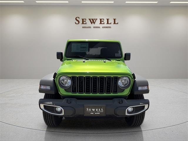 new 2025 Jeep Gladiator car, priced at $46,323