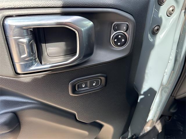 new 2025 Jeep Gladiator car, priced at $46,323