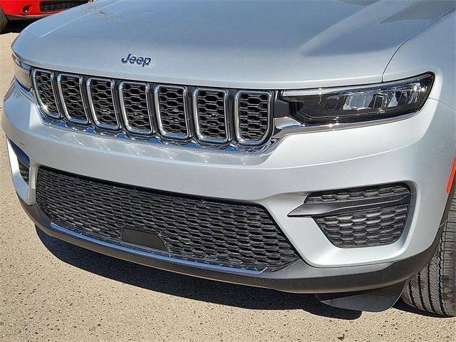 new 2023 Jeep Grand Cherokee car, priced at $42,377