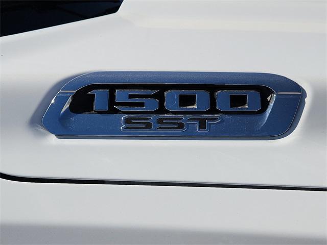 new 2025 Ram 1500 car, priced at $47,975