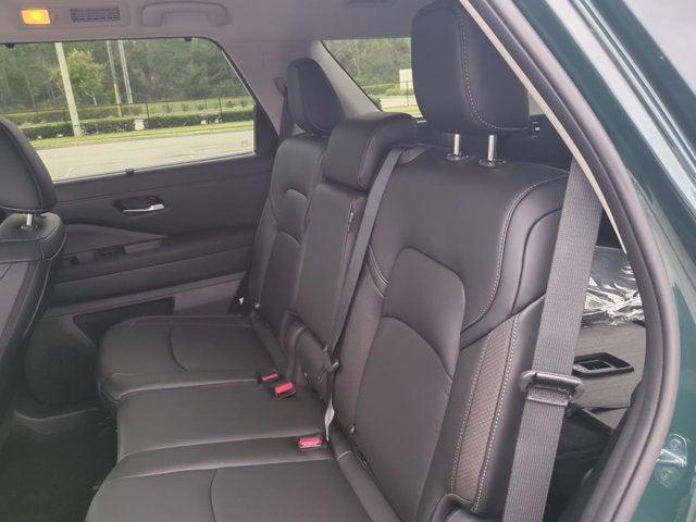 new 2025 Nissan Pathfinder car, priced at $40,013