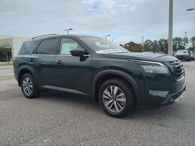 new 2025 Nissan Pathfinder car, priced at $40,013