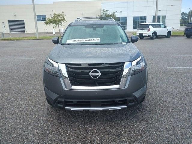 new 2025 Nissan Pathfinder car, priced at $39,220
