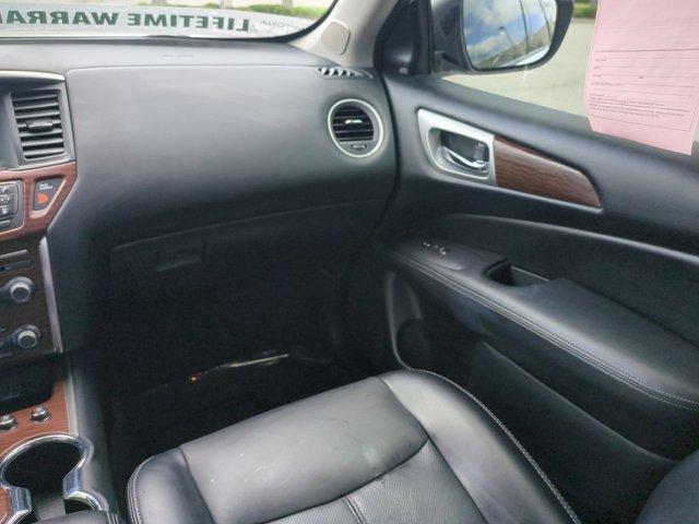 used 2020 Nissan Pathfinder car
