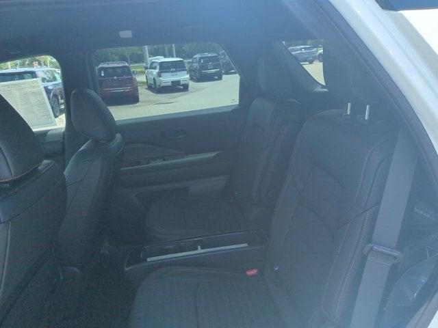 new 2025 Nissan Pathfinder car, priced at $41,143