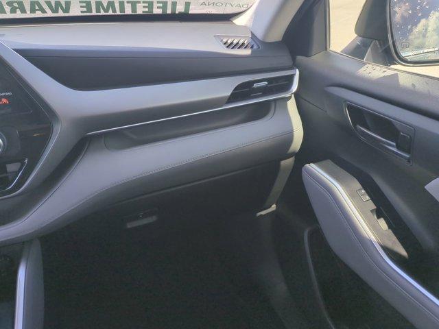 used 2021 Toyota Highlander car, priced at $20,980