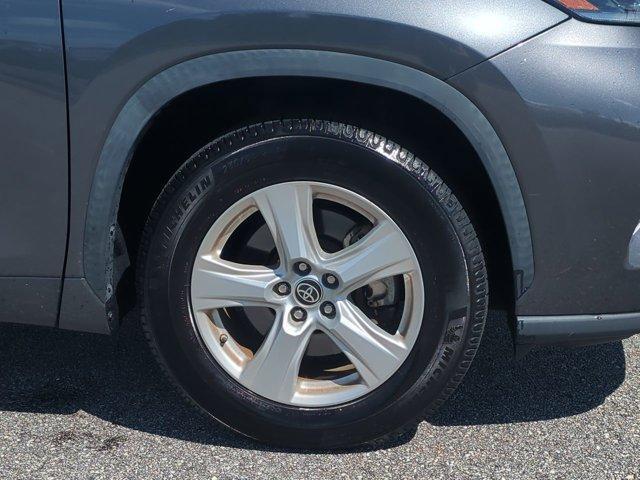 used 2021 Toyota Highlander car, priced at $20,980