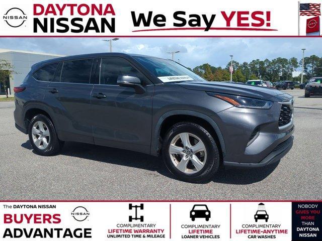 used 2021 Toyota Highlander car, priced at $20,980