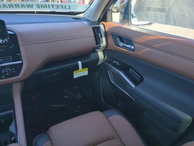 new 2025 Nissan Pathfinder car, priced at $44,671