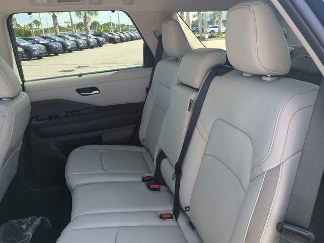 new 2025 Nissan Pathfinder car, priced at $38,301