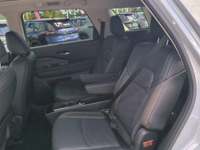 new 2025 Nissan Pathfinder car, priced at $44,725