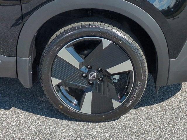 new 2025 Nissan Kicks car, priced at $27,302