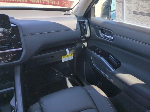 new 2025 Nissan Pathfinder car, priced at $41,419