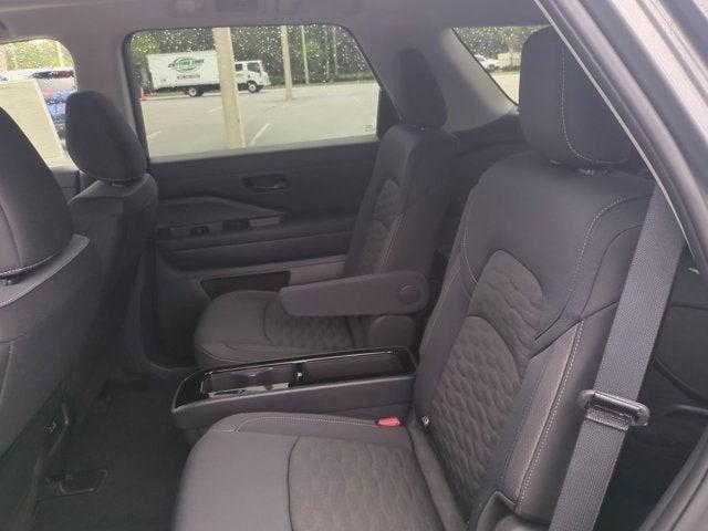 new 2025 Nissan Pathfinder car, priced at $40,202