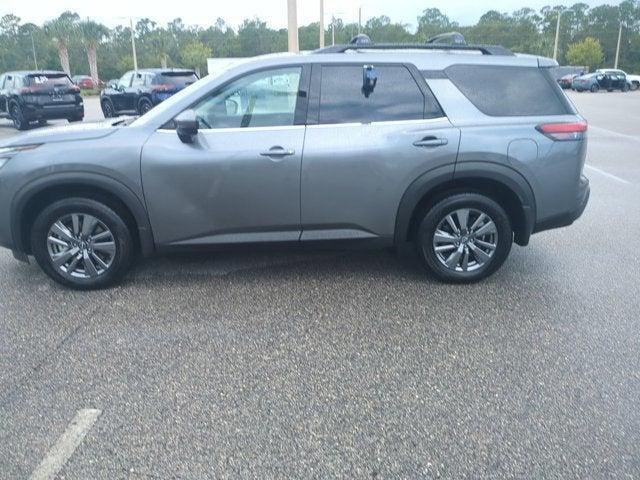 new 2025 Nissan Pathfinder car, priced at $40,202