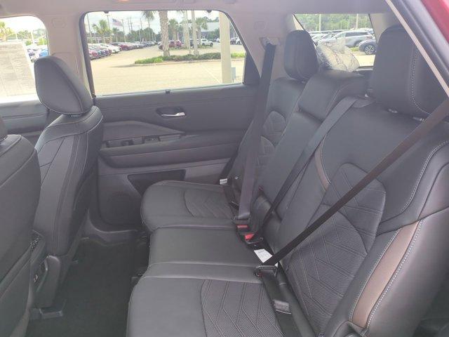 new 2025 Nissan Pathfinder car, priced at $46,409