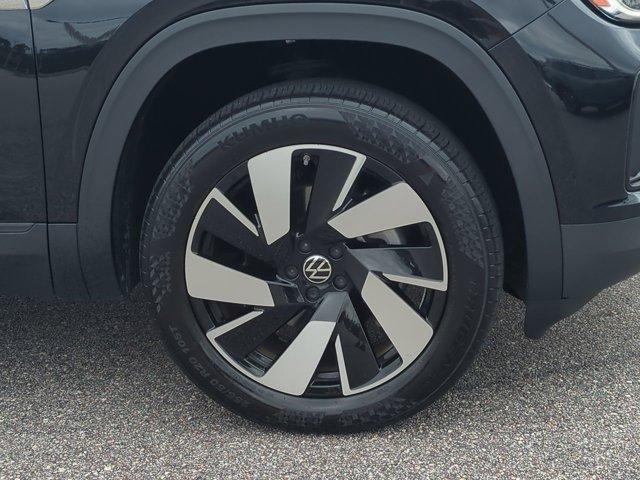 used 2024 Volkswagen Atlas Cross Sport car, priced at $31,999