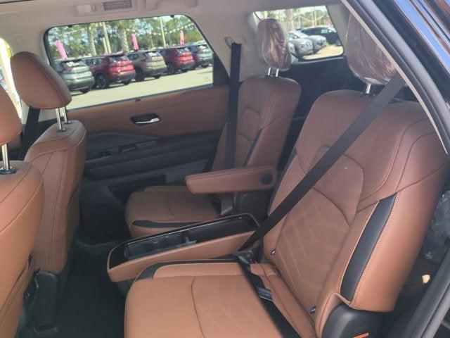 new 2025 Nissan Pathfinder car, priced at $43,944