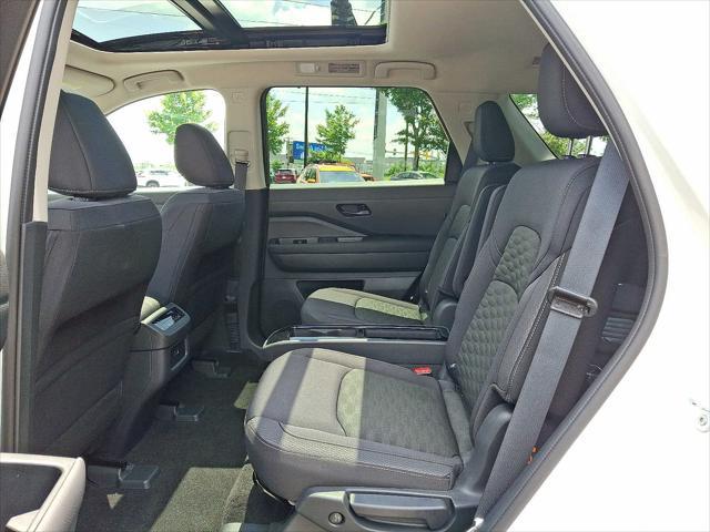 used 2024 Nissan Pathfinder car, priced at $35,299