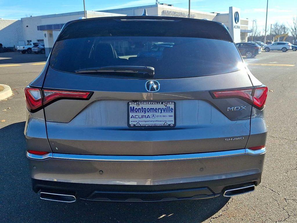 used 2022 Acura MDX car, priced at $41,625