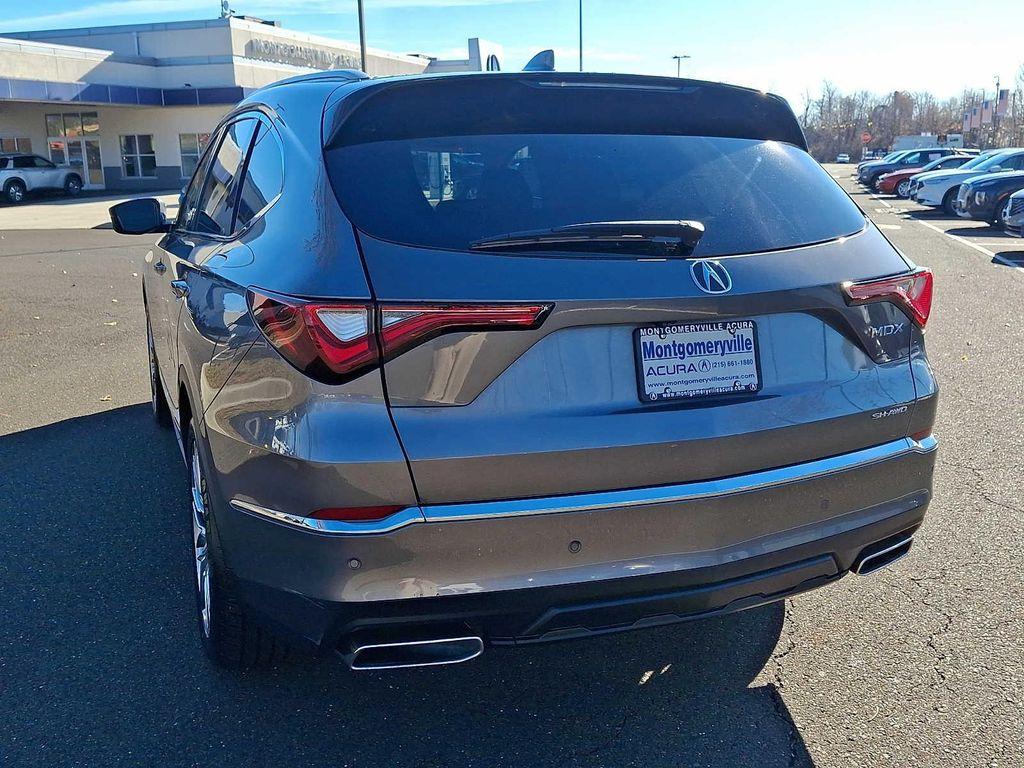 used 2022 Acura MDX car, priced at $41,625