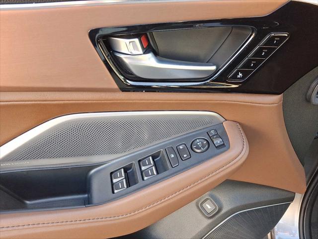 used 2025 Acura MDX car, priced at $54,900