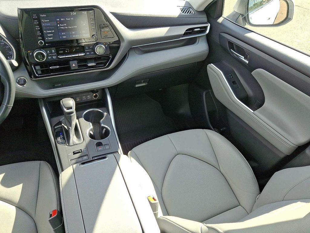 used 2022 Toyota Highlander car, priced at $35,488