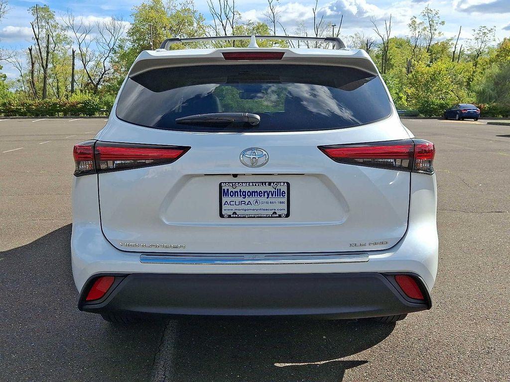 used 2022 Toyota Highlander car, priced at $35,488