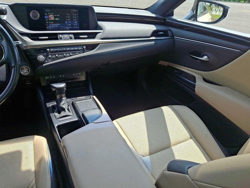 used 2021 Lexus ES 350 car, priced at $32,998
