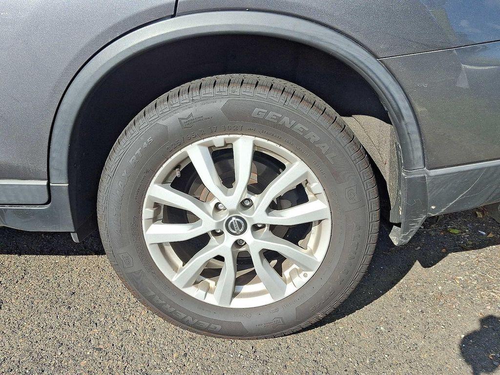 used 2020 Nissan Rogue car, priced at $15,237