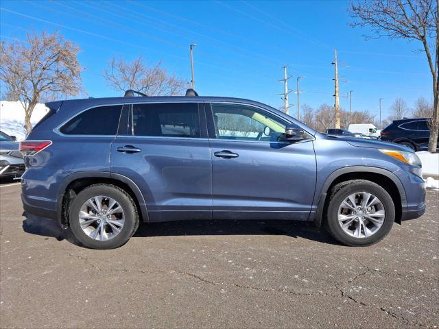 used 2015 Toyota Highlander car, priced at $16,799